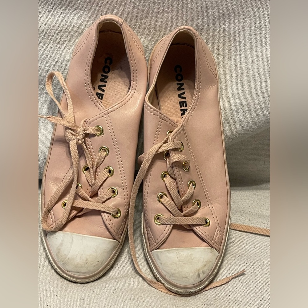 Pink leather feeling converse size 8